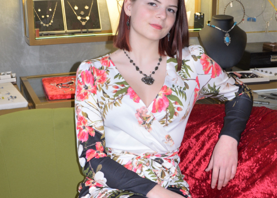 Luxusní náhrdelník hříbě