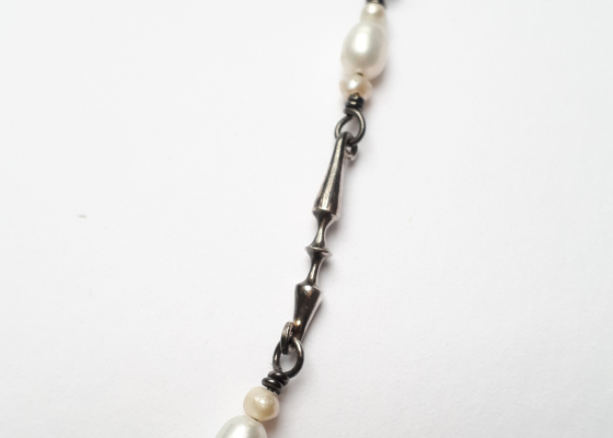 Luxusní náhrdelník – vzpínající se kůň