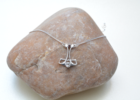 Náhrdelník – poupě