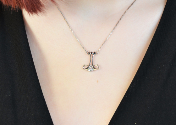 Náhrdelník – poupě