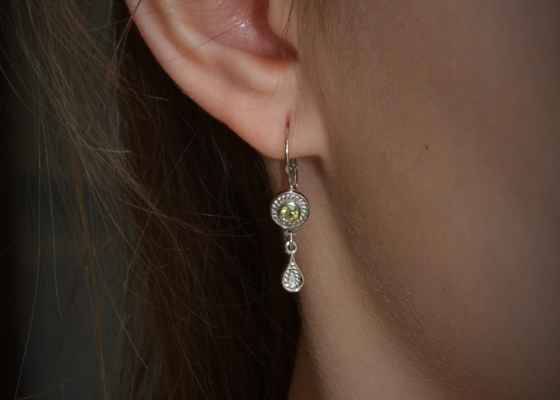 Náušnice - dlouhozobka - olivín