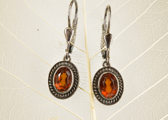 Náušnice - okáče - hesonit