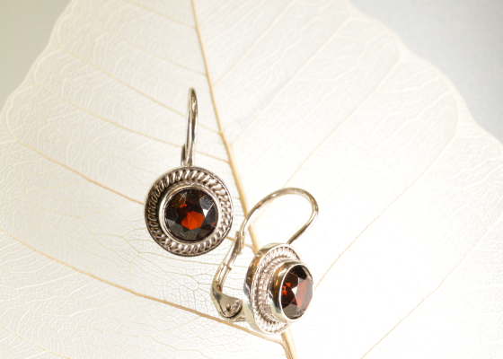 Náušnice - rudokřídlec - granát almandin