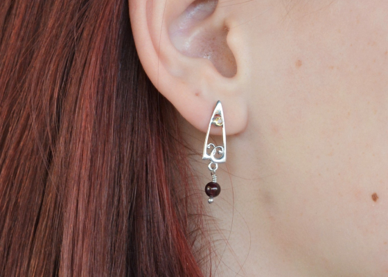 Náušnice – s almandinovými kuličkami