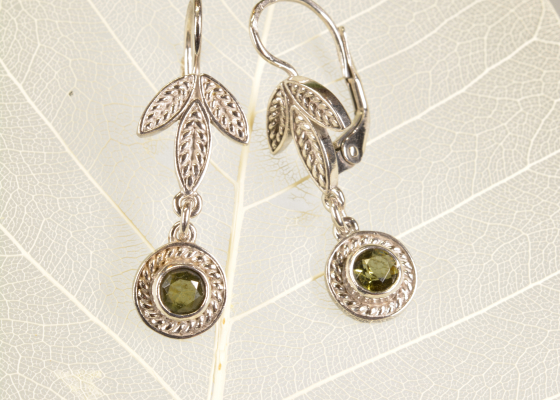 Náušnice - vřetenuška - vltavín