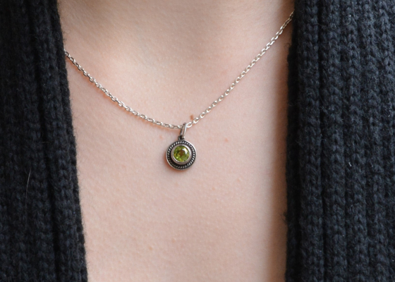 Přívěsek - jasoň - olivín