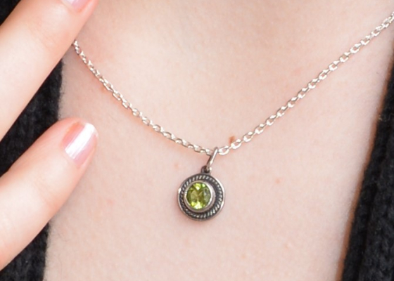 Přívěsek - jasoň - olivín