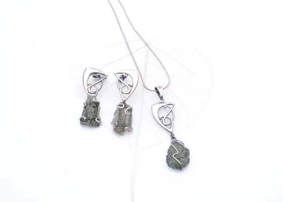 Přívěsek - kořen