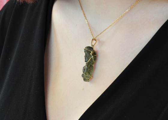 Přívěsek-oboustranná hlavička ženy