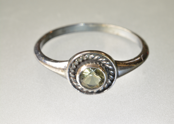 prsten - dvoutečník - vltavín