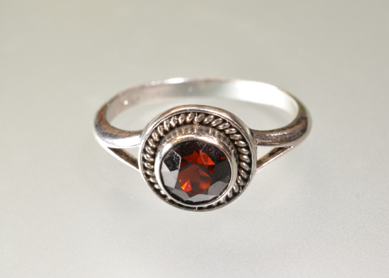 Prsten - ostruháček