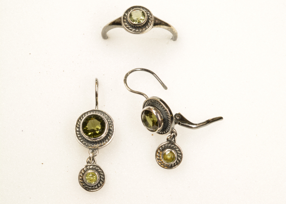 Souprava - dvoutečník - vltavín a olivín