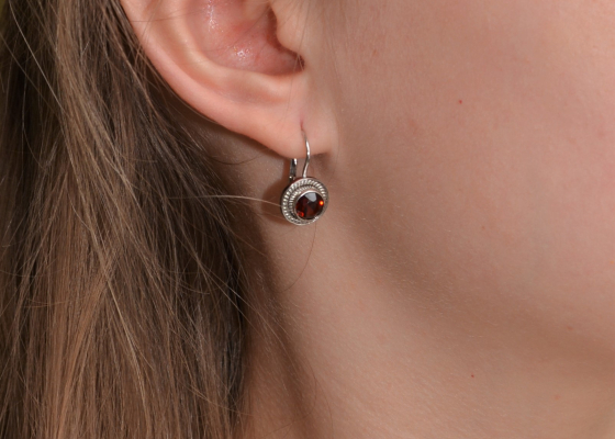 Souprava - rudokřídlec - granát almandin