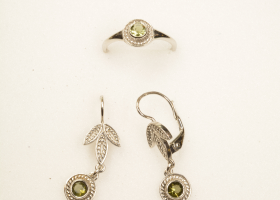 Souprava - vřetenuška - vltavín