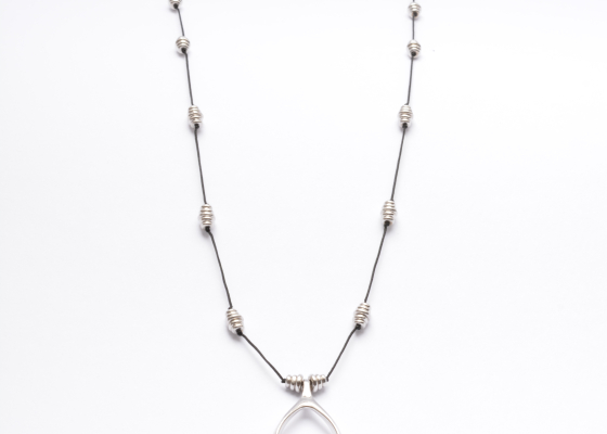 Stříbrný náhrdelník pro štěstí