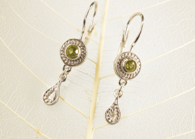 Náušnice - dlouhozobka - olivín