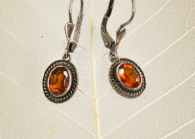 Náušnice - okáče - hesonit