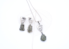 Přívěsek - kořen