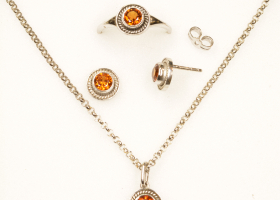 Souprava - babočka - hesonit